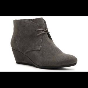 Gray suede Nine West wedge booties Great condition